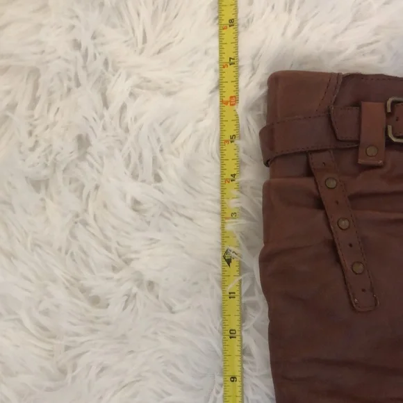 Women’s Guess Boots in size 7 - Picture 4 of 10